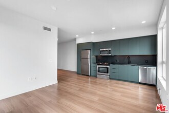 10601 Washington Blvd in Culver City, CA - Building Photo - Building Photo