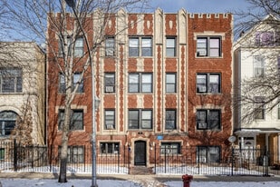 924 W Newport Ave in Chicago, IL - Building Photo
