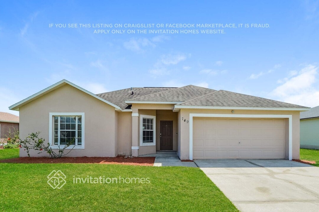749 Caribou Dr in Kissimmee, FL - Building Photo