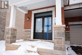 3216 Meadowridge Dr in Oakville, ON - Building Photo - Building Photo