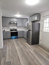 120 Henry St, Unit 2 in Binghamton, NY - Foto de edificio - Building Photo
