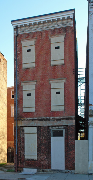 1826-1828 Elm St in Cincinnati, OH - Building Photo