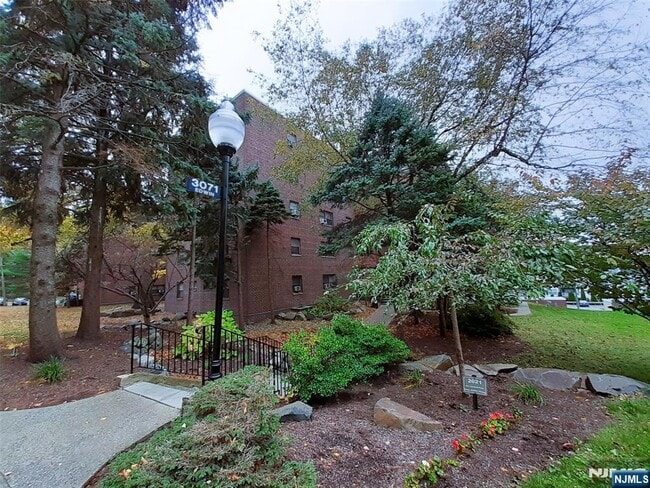 3071 Edwin Ave in Fort Lee, NJ - Building Photo - Building Photo