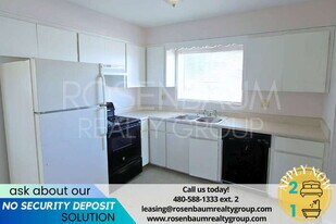 1000 N Pueblo Dr in Casa Grande, AZ - Building Photo