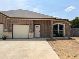 201 Sladecek Dr in Killeen, TX - Building Photo