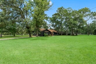 62 Greenbriar Dr in Conroe, TX - Building Photo - Building Photo