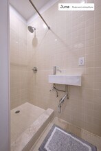 Room in Shared 4 bed/4 bath home in Brooklyn, NY - Foto de edificio - Building Photo