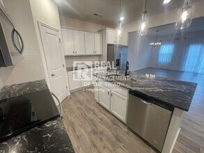 207 Solacium Ln in Greensboro, NC - Building Photo - Building Photo