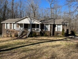 2117 Spring Dr NW in Cullman, AL - Building Photo