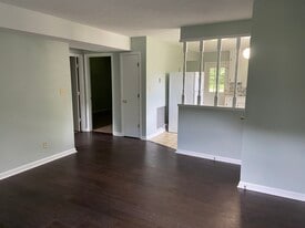 158 Deer Creek Dr in Lynchburg, VA - Building Photo