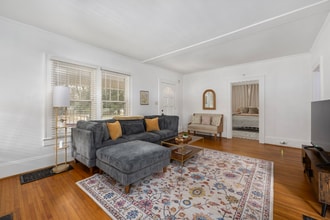 2039 Lanier Ave, Unit Apt 1 in Charlotte, NC - Foto de edificio - Building Photo