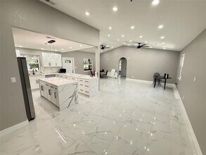 603 N Sunset Ave in Mascotte, FL - Building Photo - Building Photo