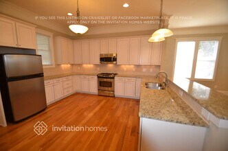 300 Keener Blvd in Belmont, NC - Building Photo - Building Photo