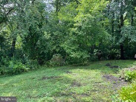 75 Kenwood Dr in Sicklerville, NJ - Building Photo