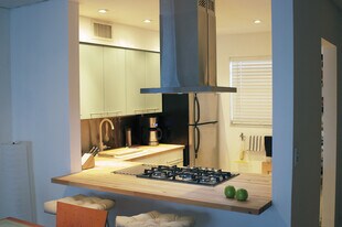 1615 Meridian Ave, Unit 204 in Miami Beach, FL - Building Photo