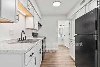 3111 W Greenwood St in Springfield, MO - Building Photo - Building Photo