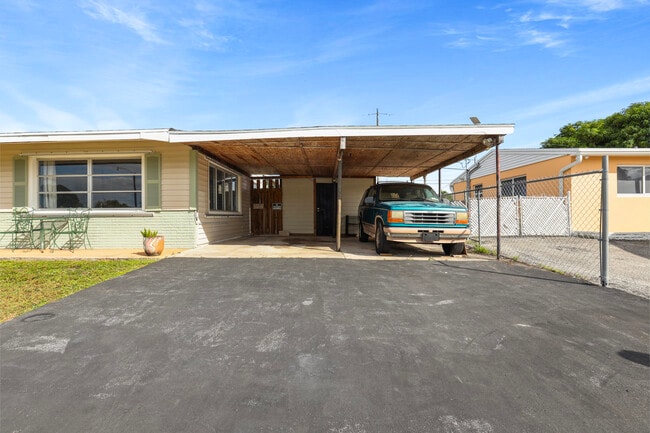 9412 Bellewood St in Palm Beach Gardens, FL - Building Photo - Building Photo