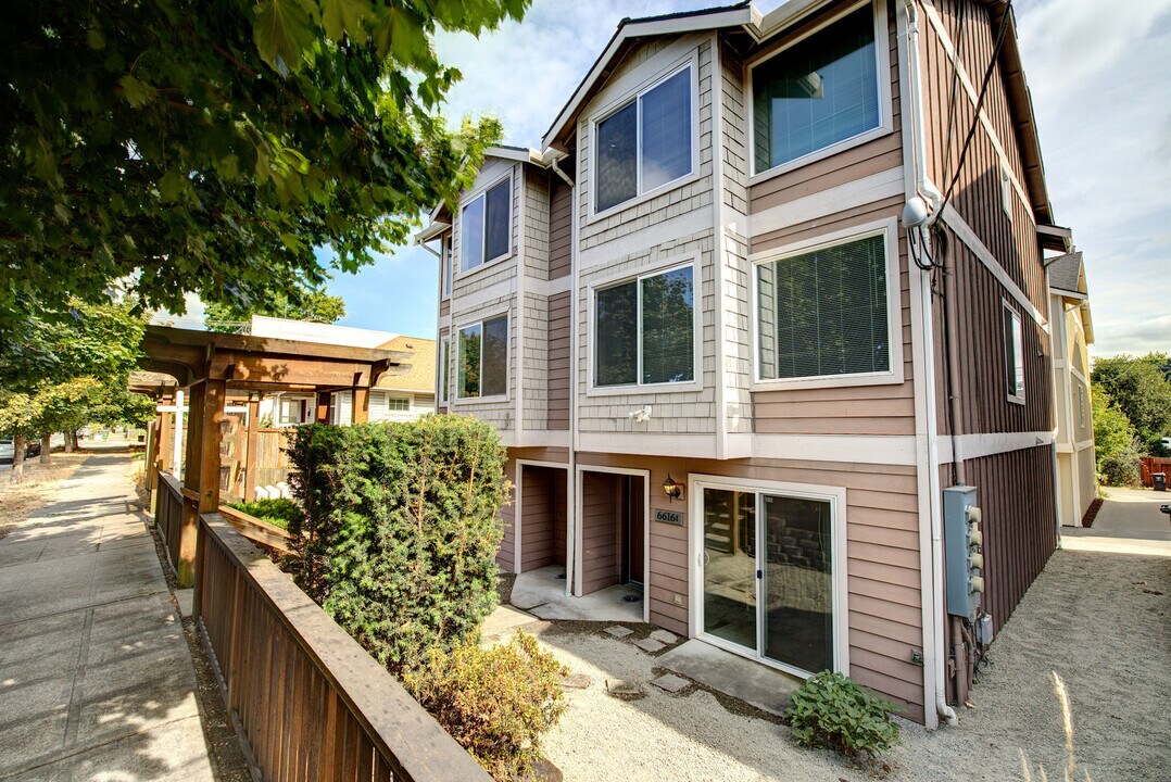 6616 Corson Ave S in Seattle, WA - Building Photo