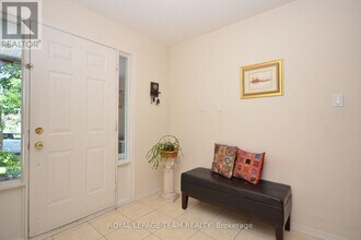 38 Macassa Cir in Ottawa, ON - Building Photo - Building Photo