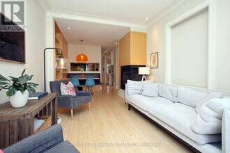 431 Sumach St in Toronto, ON - Building Photo - Building Photo