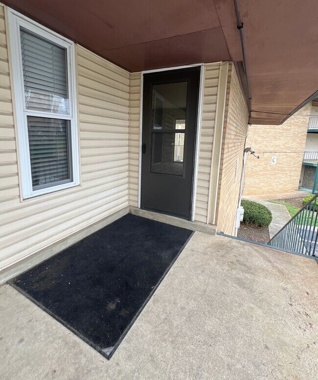 property at 555 N Dupont Ave