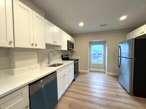 74 Washington St, Unit 72-8 in Medford, MA - Building Photo - Building Photo