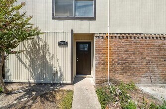 7847 Green Lawn Dr in Houston, TX - Building Photo - Building Photo