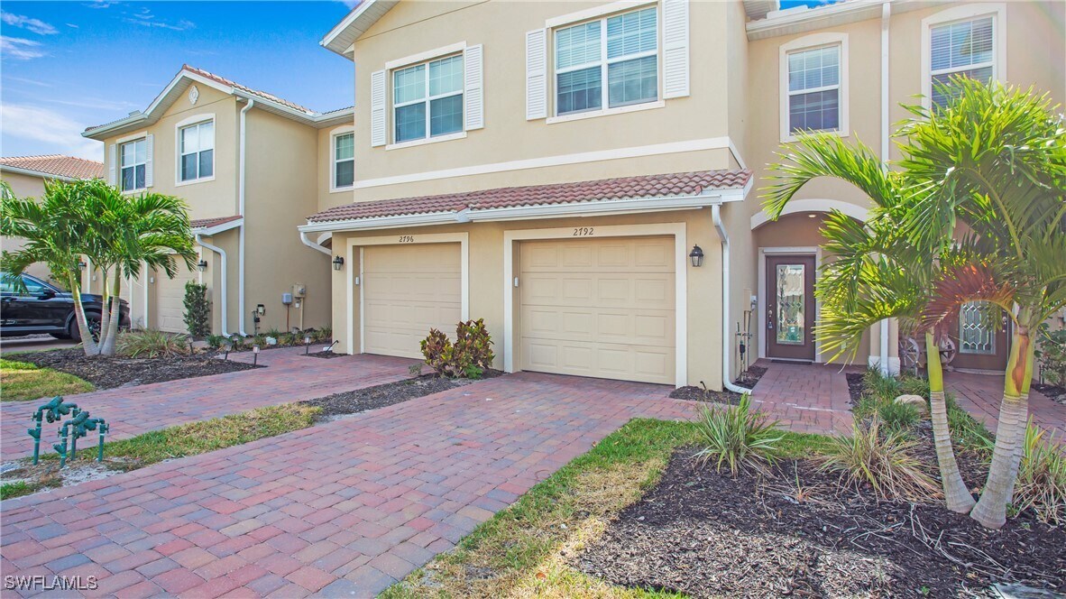 2792 Blossom Wy in Naples, FL - Building Photo
