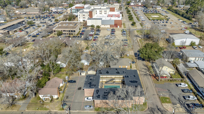 Raguet Apartment in Nacogdoches, TX - Building Photo - Building Photo