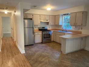 7011 Coach St in Orlando, FL - Building Photo - Building Photo
