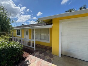 3170 Buccaneer Rd in Atlantis, FL - Building Photo - Building Photo