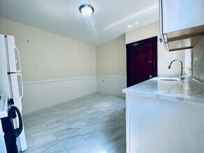 39 Michigan Ave, Unit 1 in Somerville, MA - Building Photo - Building Photo