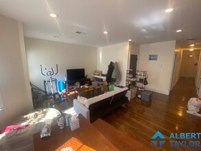 29 Commonwealth Ter, Unit 3 in Boston, MA - Building Photo - Building Photo