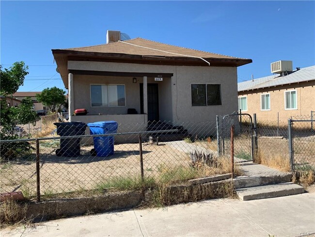 608 E Buena Vista St in Barstow, CA - Building Photo - Building Photo