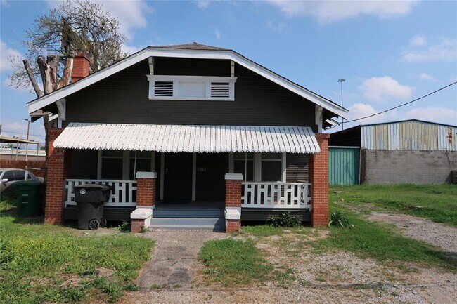 2208 Brackenridge St photo'