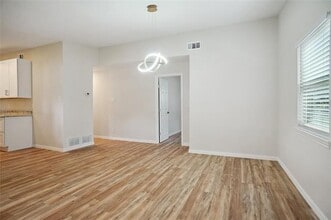 902 Jardin Dr in Mesquite, TX - Building Photo - Building Photo