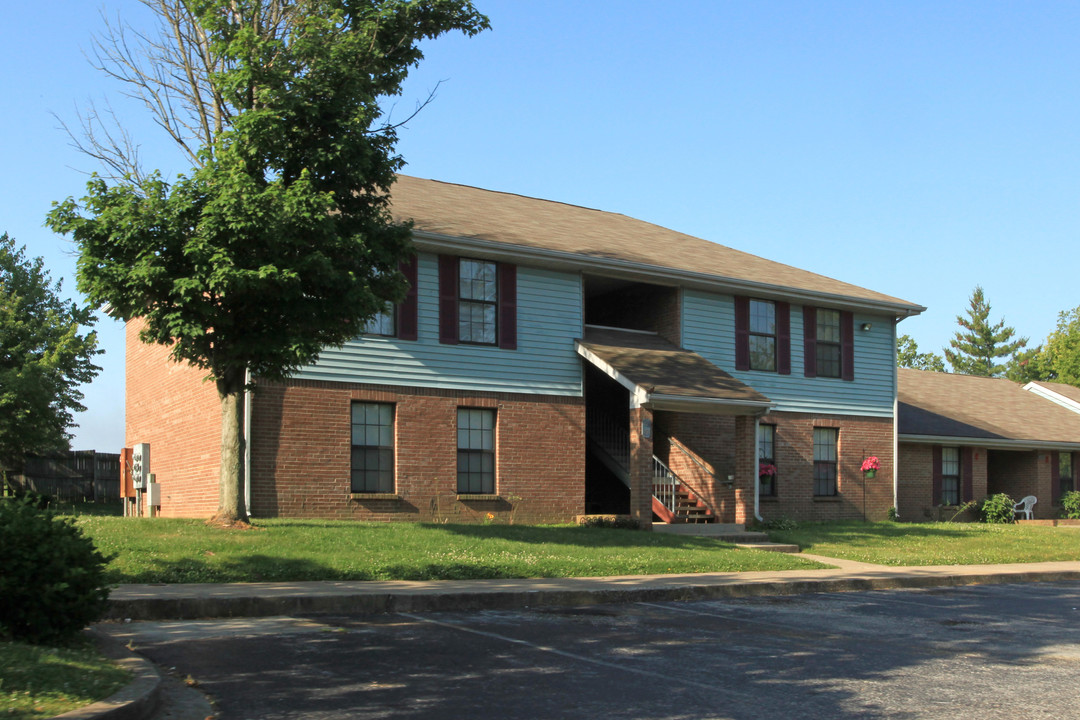 Midland Square Apartments in Shelbyville, KY - Building Photo