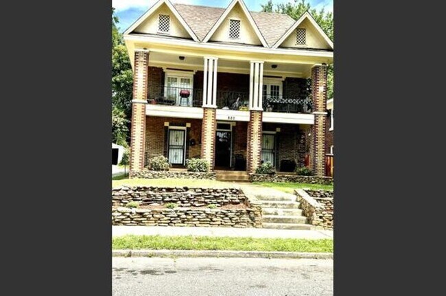 820 Maury St in Memphis, TN - Foto de edificio - Building Photo