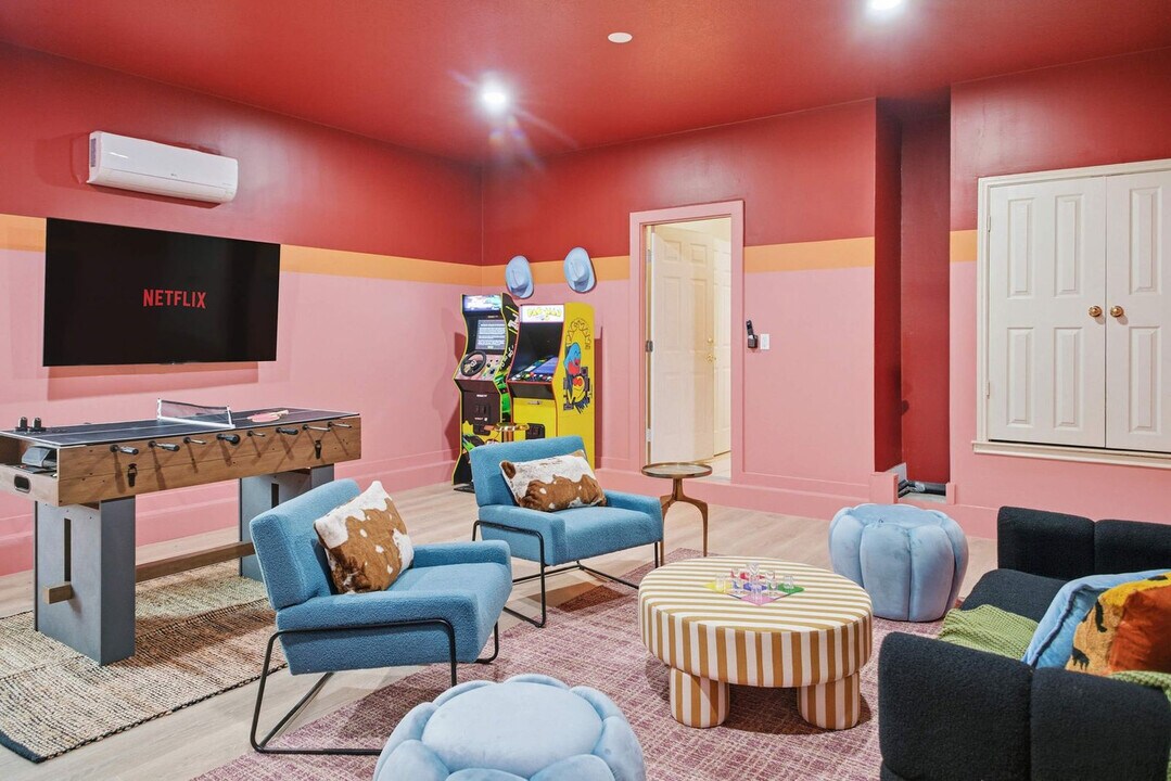 2002 Chittim Trail Dr in San Antonio, TX - Building Photo