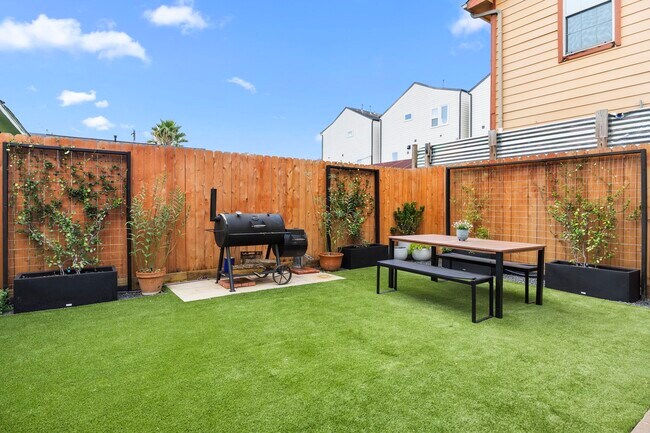 5907 Kiam St in Houston, TX - Building Photo - Building Photo