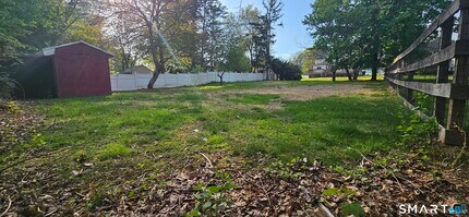 83 Forest St in East Hartford, CT - Building Photo - Building Photo