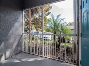 5817 Legacy Crescent Pl in Riverview, FL - Building Photo - Building Photo