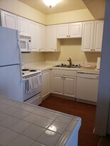 6955 Alvarado Rd in San Diego, CA - Building Photo