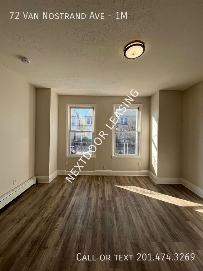 72 Van Nostrand Ave in Jersey City, NJ - Building Photo - Building Photo