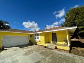 571 W Blaine St in Riverside, CA - Building Photo - Building Photo