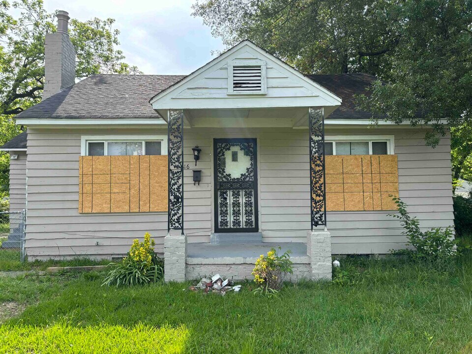 1616 Prescott Rd in Memphis, TN - Building Photo