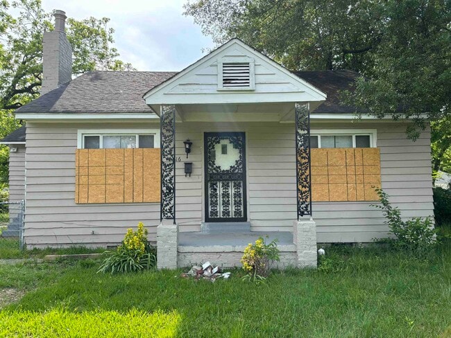 property at 1616 Prescott Rd