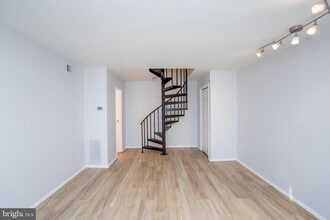 413 Brandywine Ct in Warminster, PA - Building Photo - Building Photo