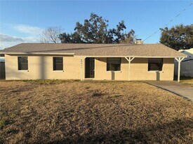 40211 Proud Mockingbird Rd in Zephyrhills, FL - Building Photo
