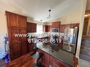 12117 Hupp St NE in Blaine, MN - Building Photo - Building Photo